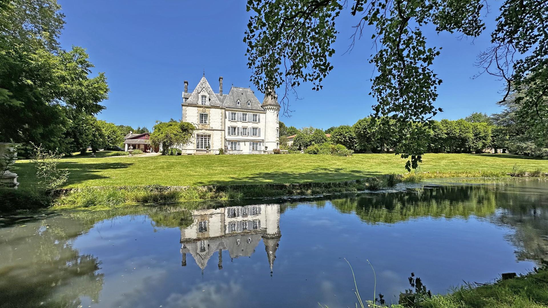 Le Château de la Chabroulie, Isle - photo 211