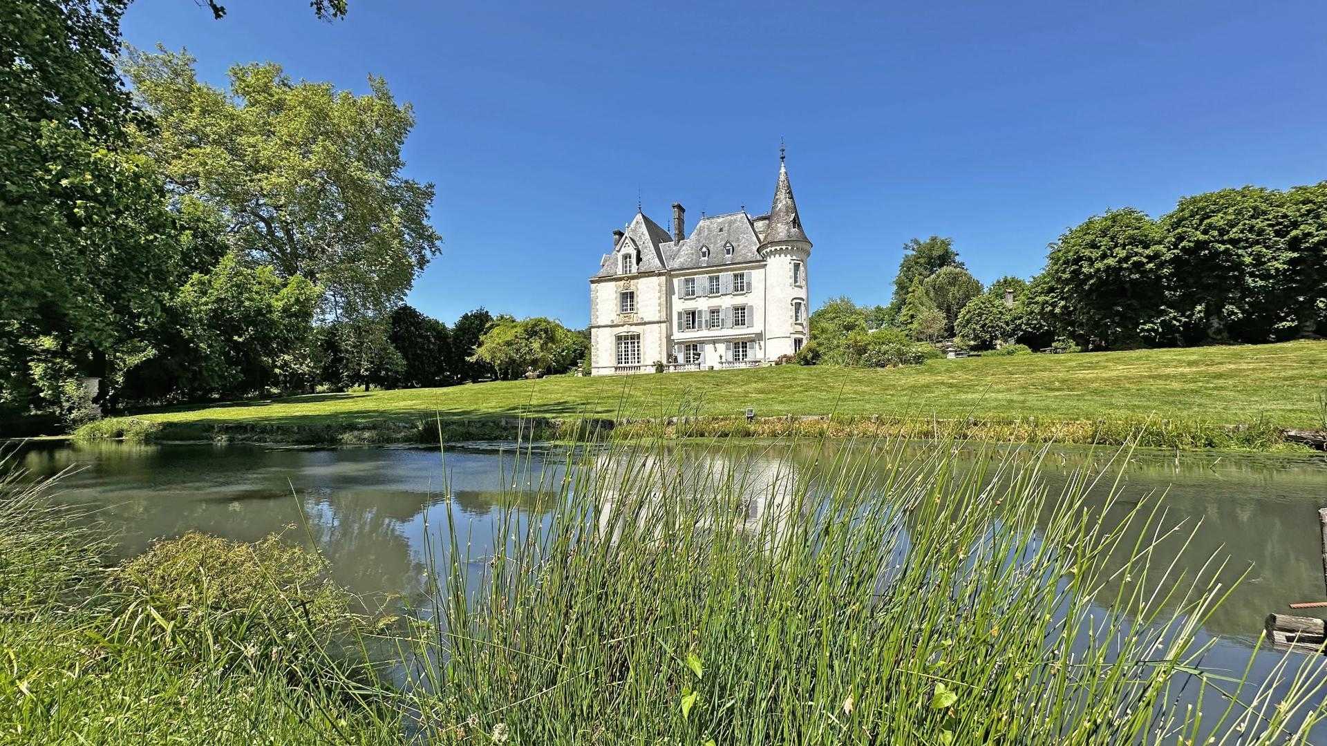 Le Château de la Chabroulie, Isle - photo 202