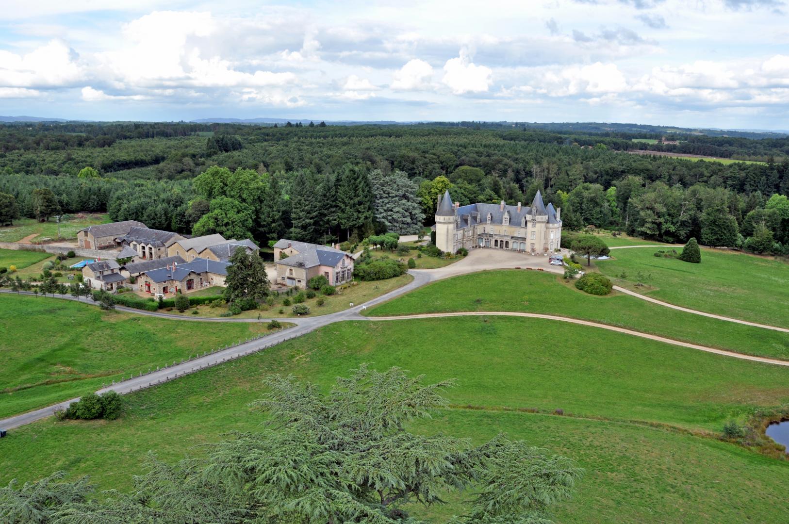 Château de Bort, Saint-Priest-Taurion - photo 191