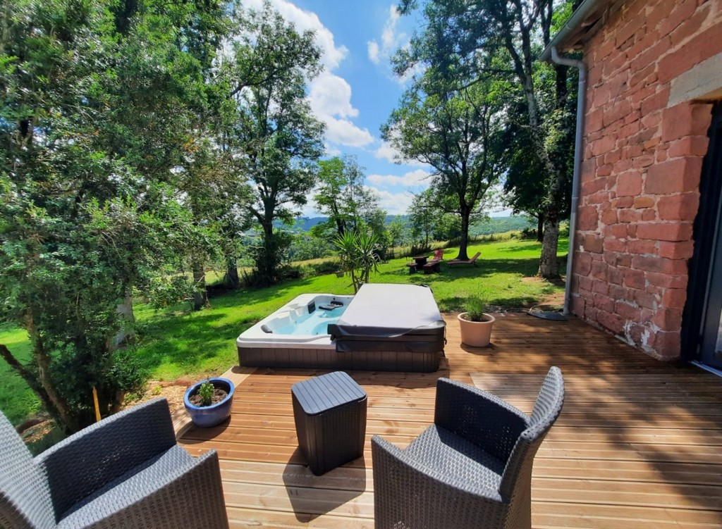 Maison d'Hôtes en Grès Rouge, Lanteuil - photo 2