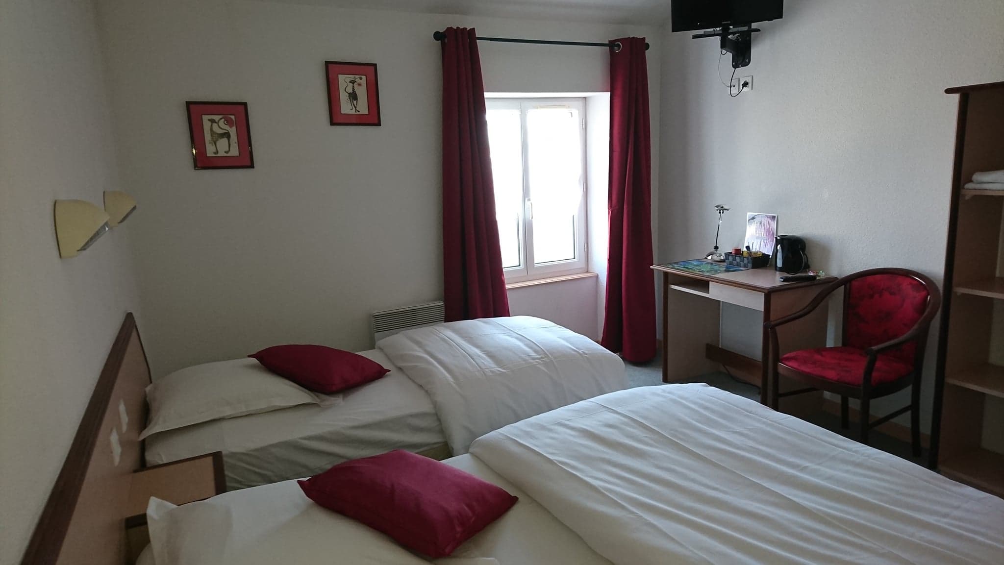 Hôtel Les Deux Porches - photo 2