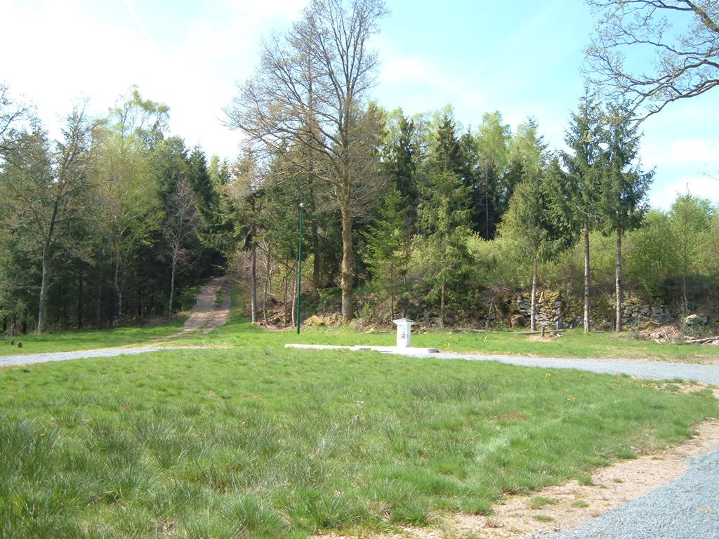 Aire d'accueil de camping-cars de Saint Merd les Oussines - photo 3
