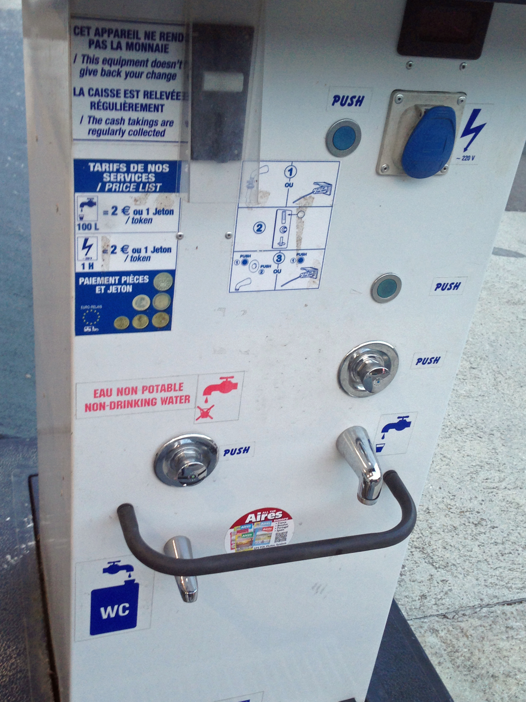 Aire d'accueil de camping-cars centre commercial Citéa - photo 2