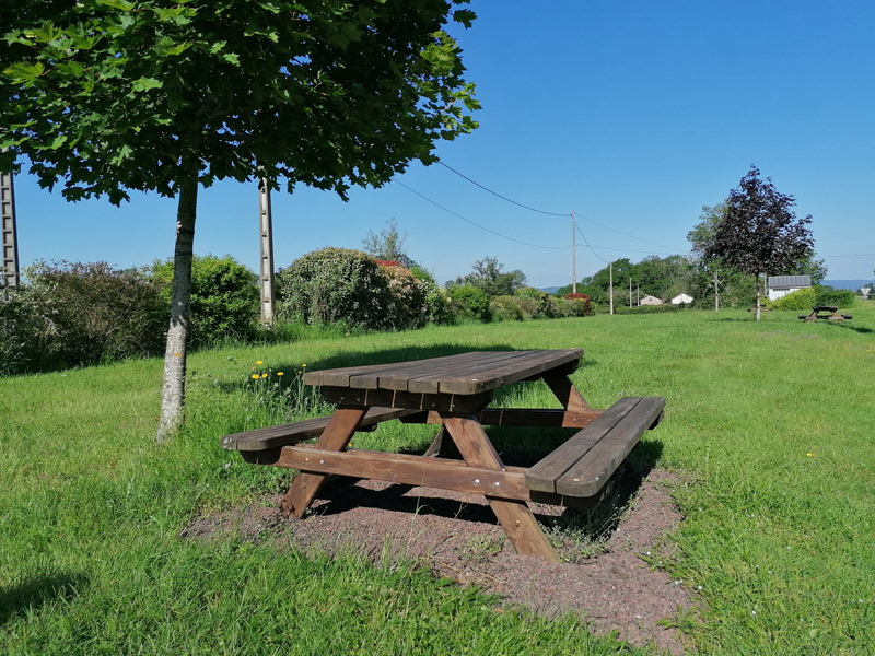St-Pardoux-les-Cards : Aire de pique-nique (Le Lacas)
