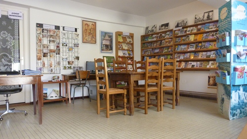 Borne Information Touristique d'Allemans-du-Dropt — Oficinas de turismo à Lot-et-Garonne