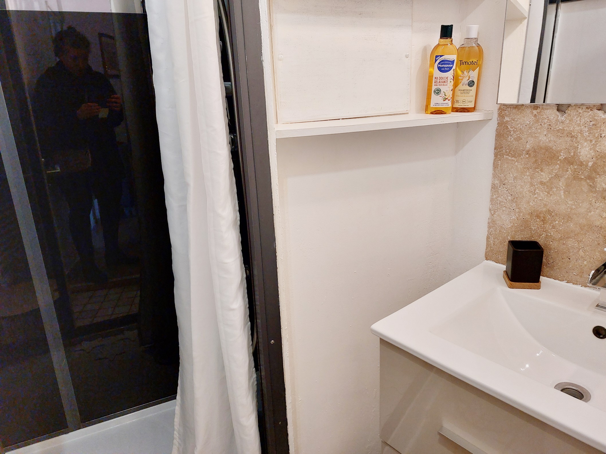 Le peintre, dans la cité médiévale de Sarlat, Sarlat-la-Canéda - photo 3