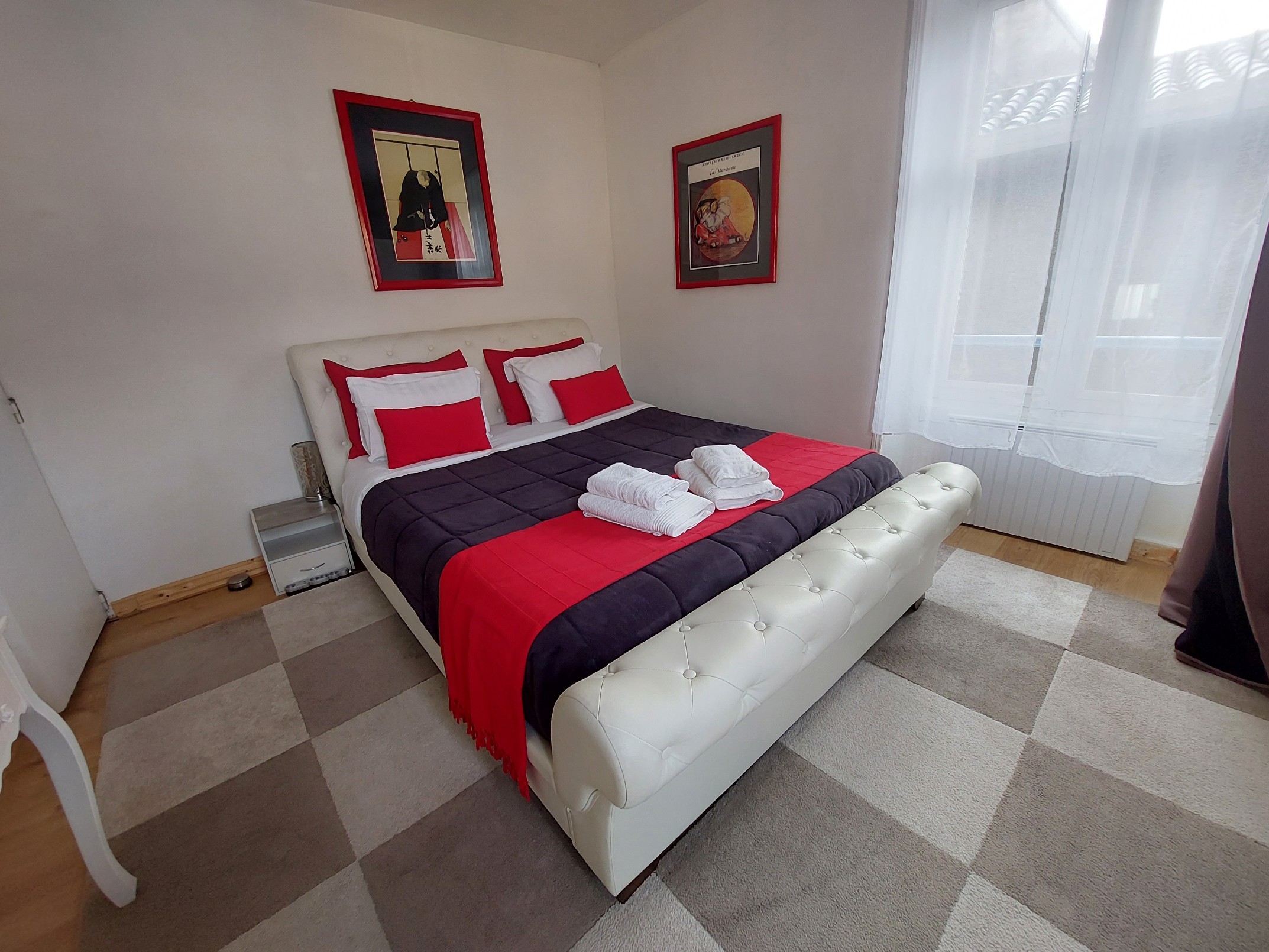 Le peintre, dans la cité médiévale de Sarlat, Sarlat-la-Canéda - photo 12