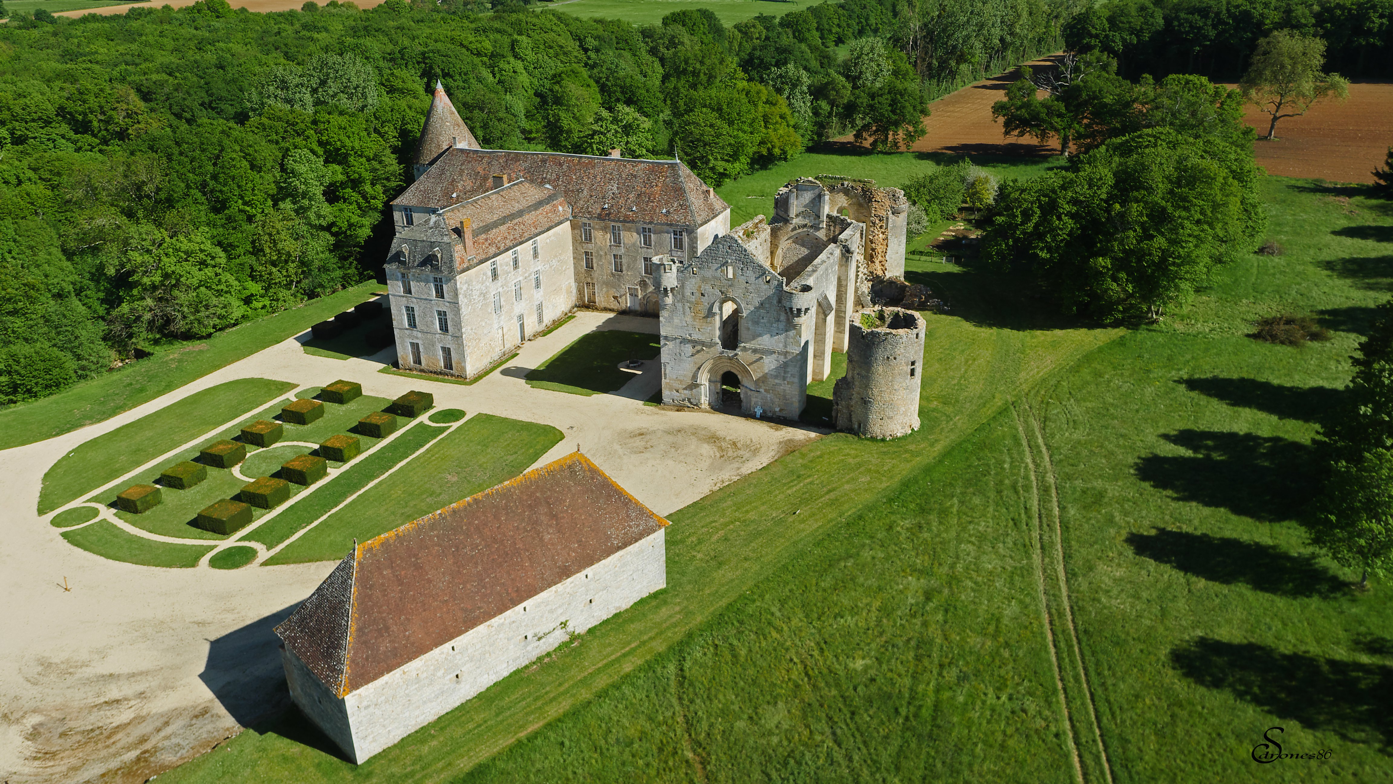 Abbaye Royale de La Réau, Saint-Martin-l'Ars - photo 2