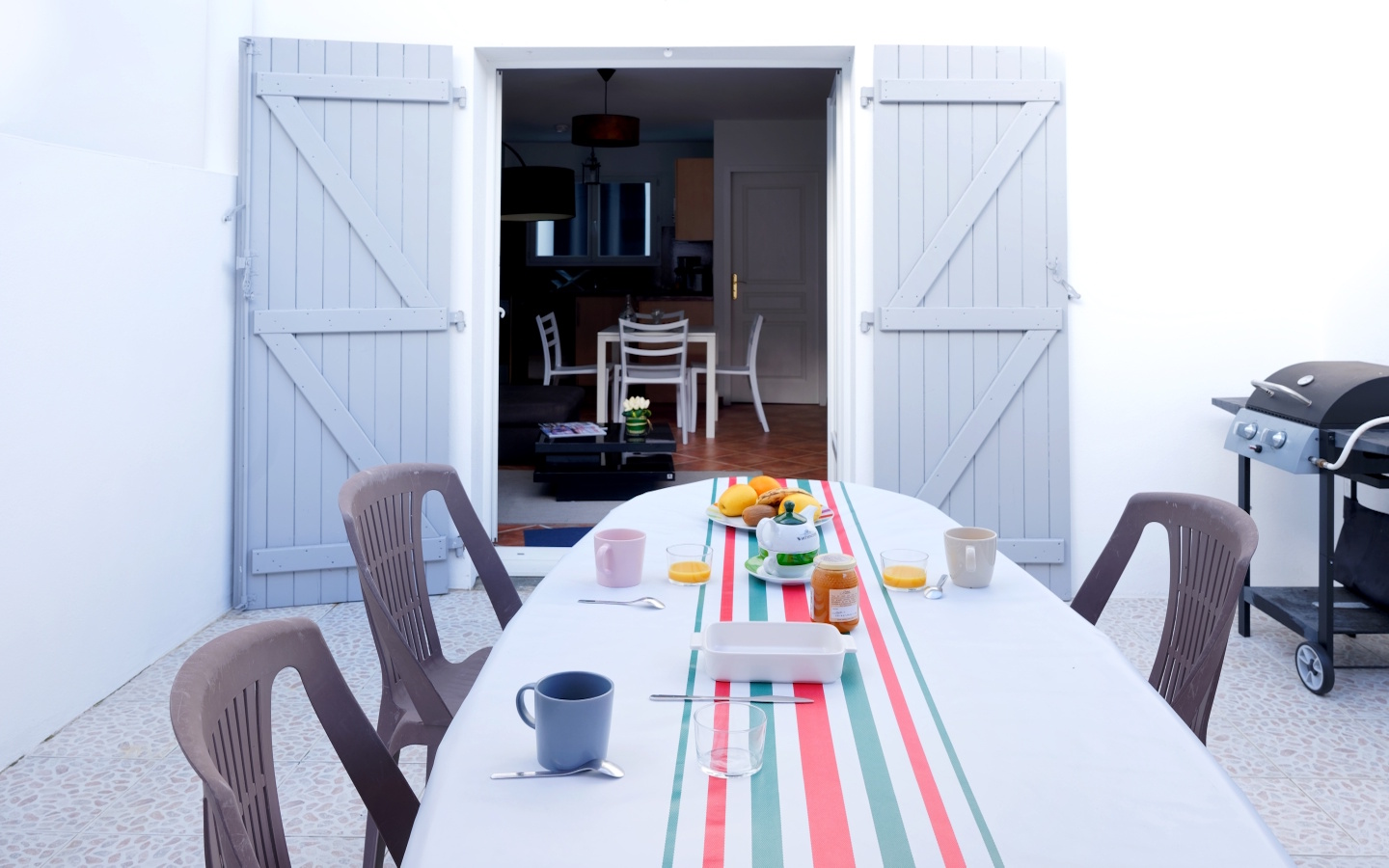 Madame Ghislaine MENDIBURU