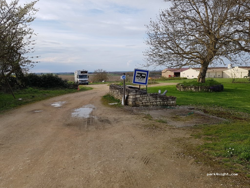 Aire de Camping-Car de l'EARL Turpeau
