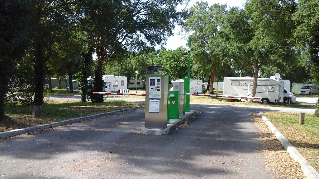 Aire de camping-car CAMPING-CAR PARK