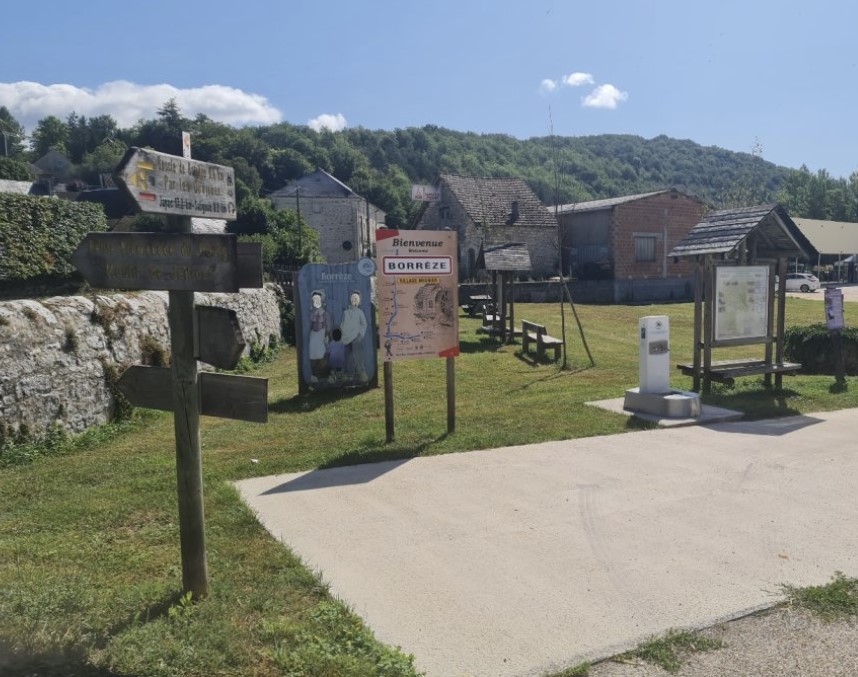 Aire camping car Borrèze