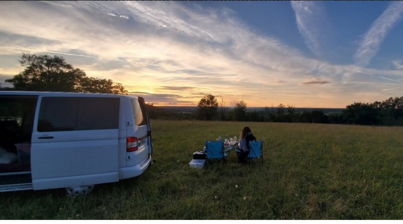 Aire de camping-car à la ferme Larrey