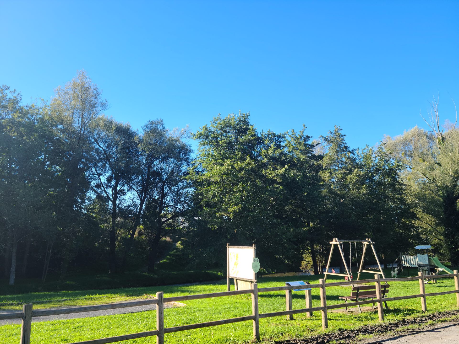 Aire de services et stationnement camping-car d'Arette