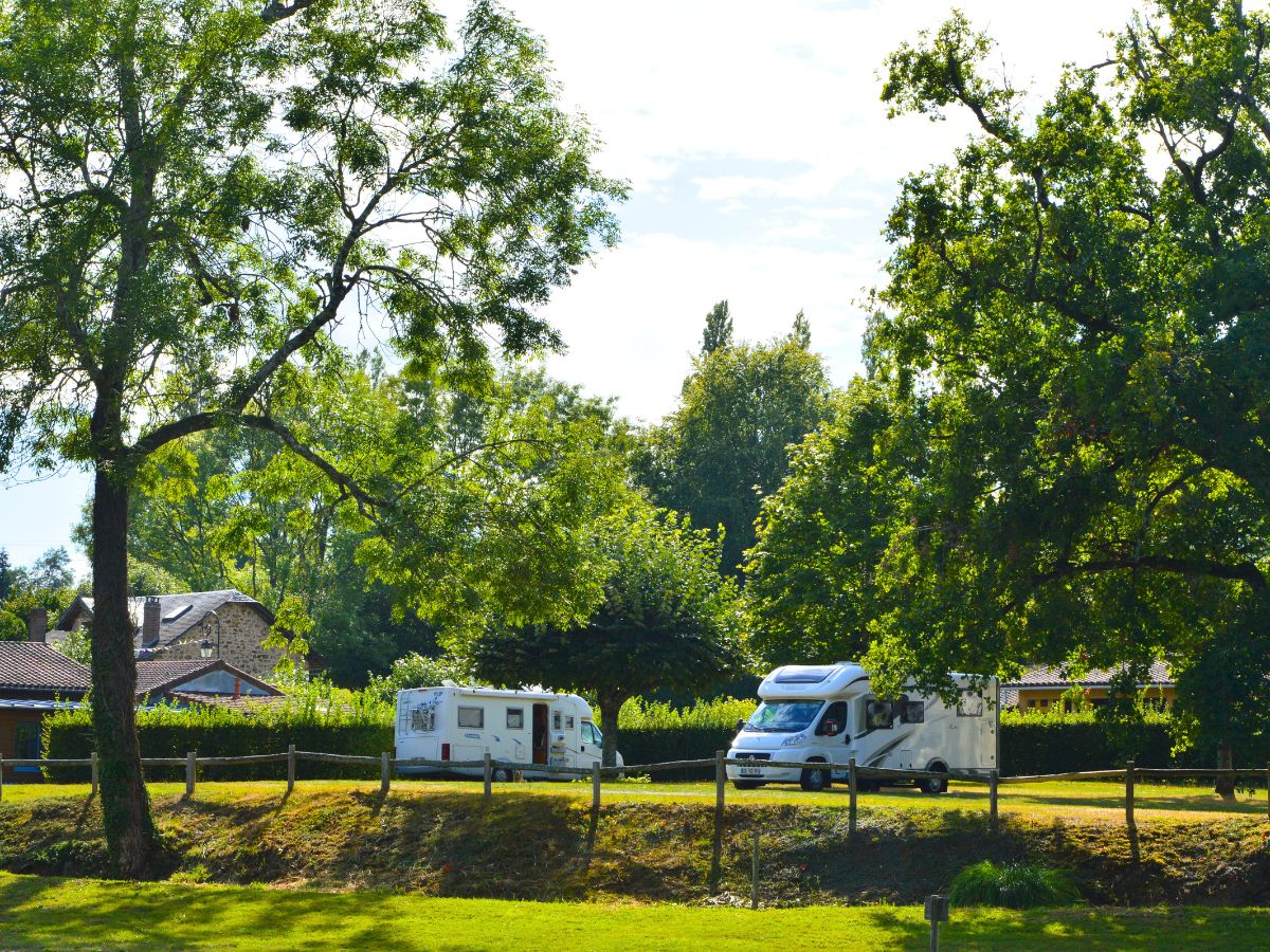 Aire d'accueil de camping-cars