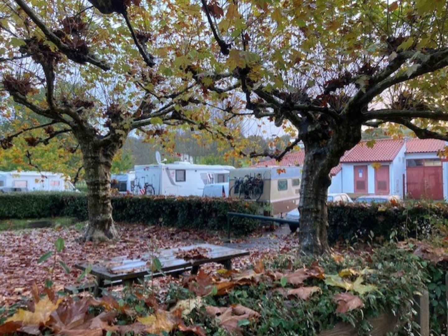 Aire de stationnement de camping cars - photo 4