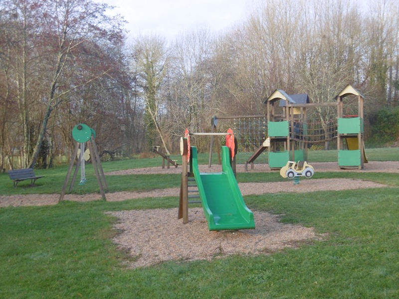 Aire de jeux de Bourdeilles