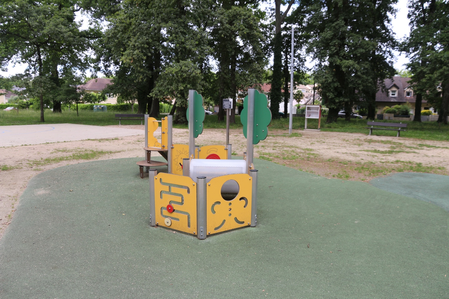 Aire de jeux- Quartier Hippodrome - photo 4