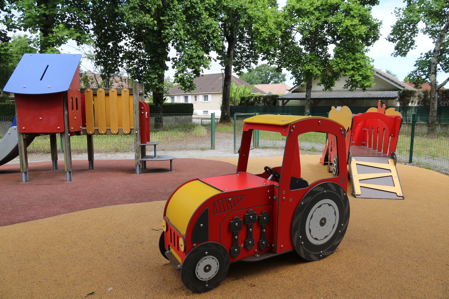 Aire de jeux - photo 2
