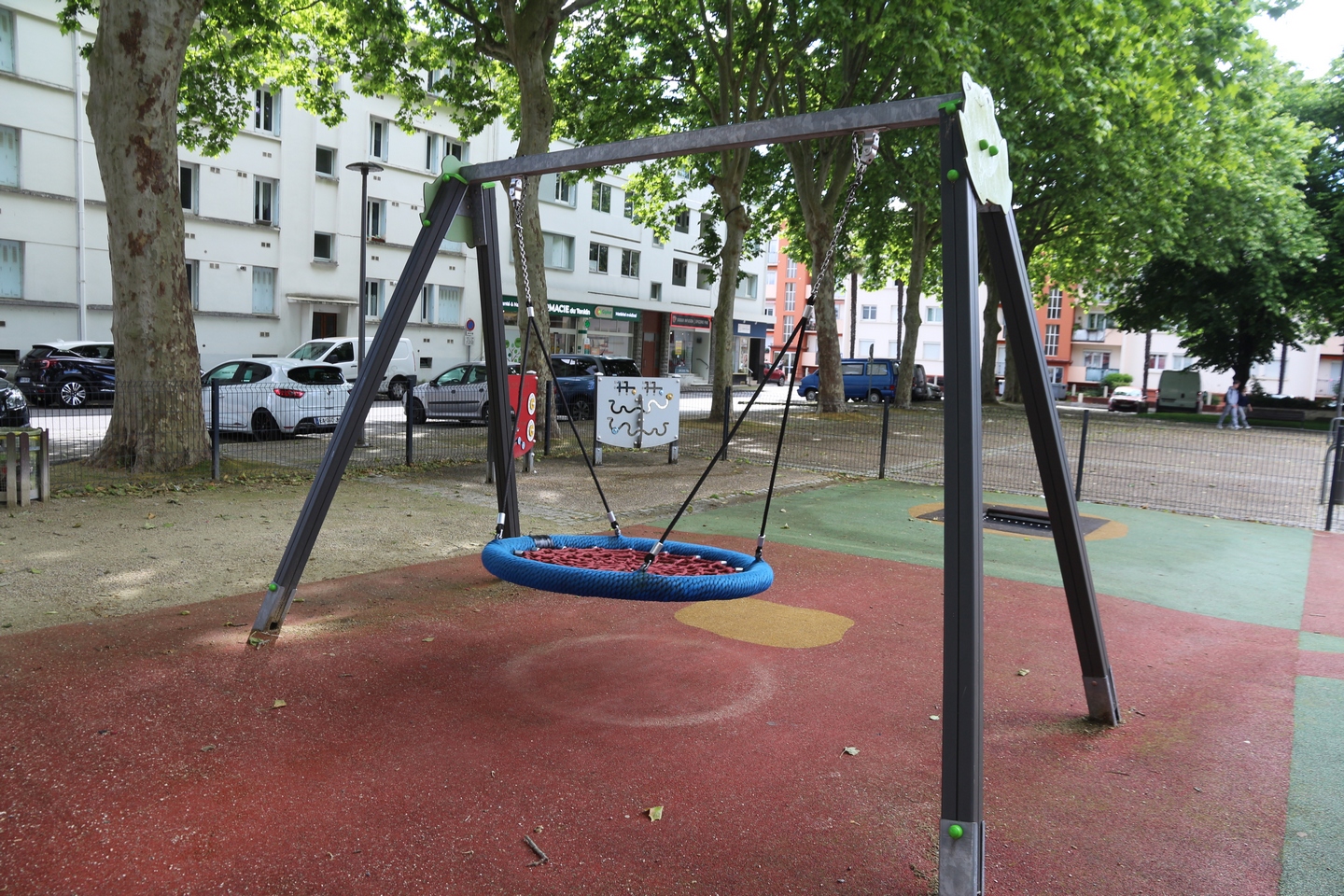 Aire de jeux - Jules Gois