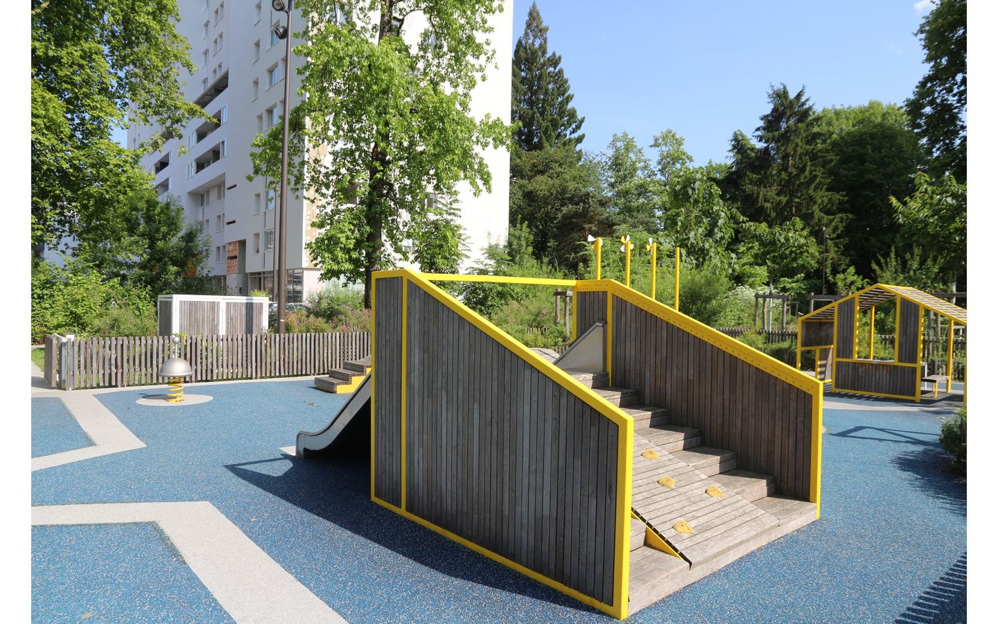 Aire de jeux - photo 5