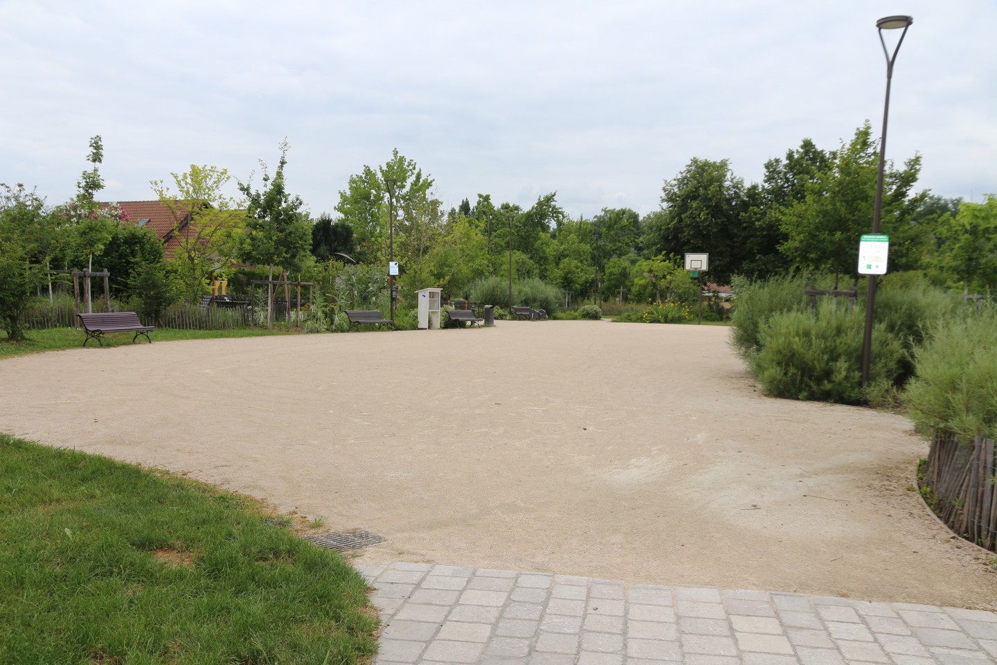 Aire de jeux-Square Mazoyer - photo 4