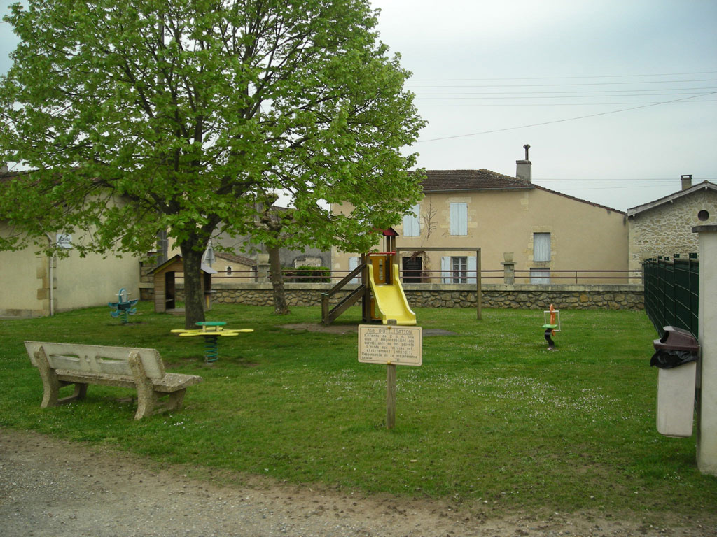 Aire de pique-nique de Saint-Maixant