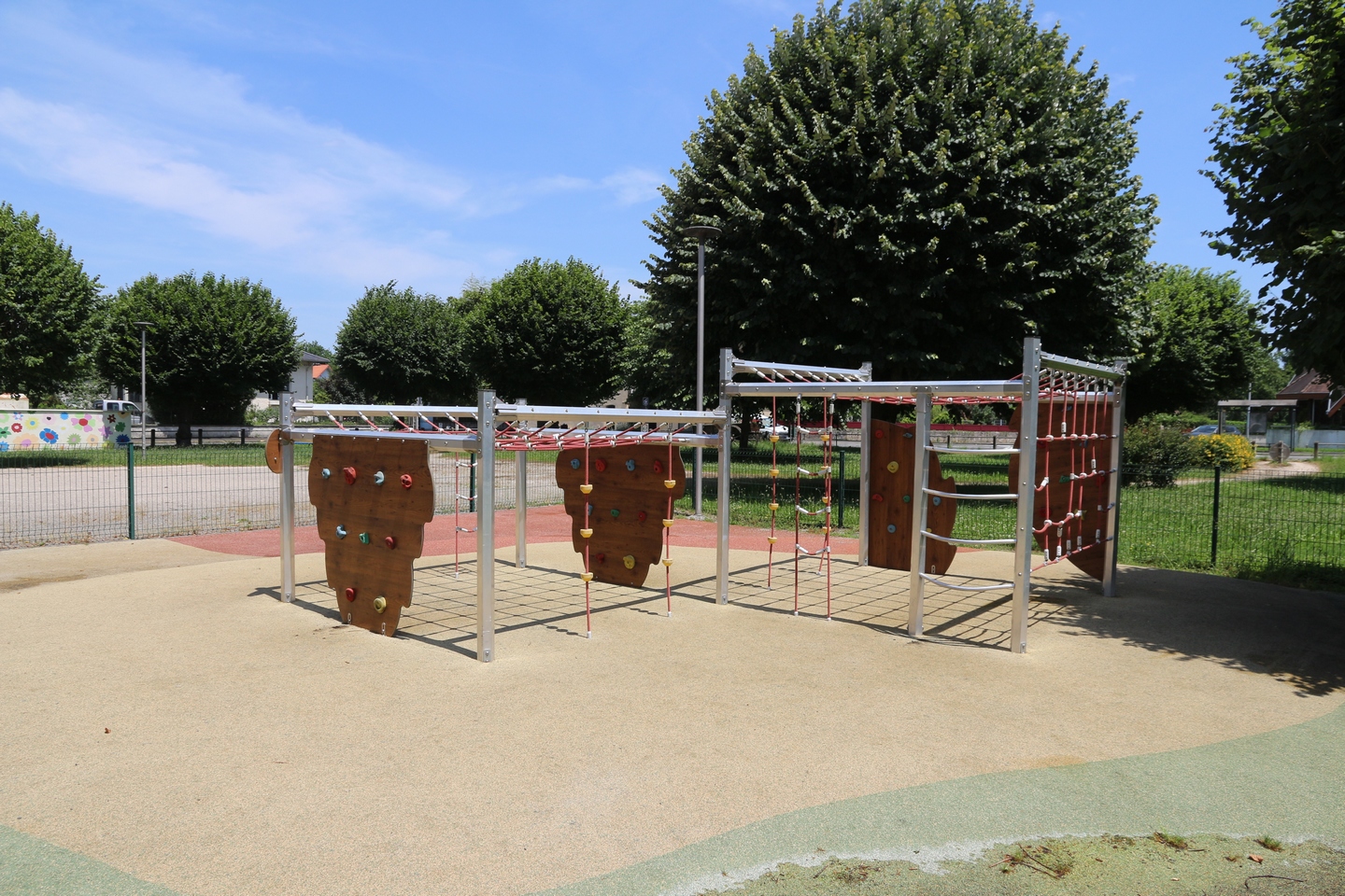 Aire de jeux, Gelos - photo 7