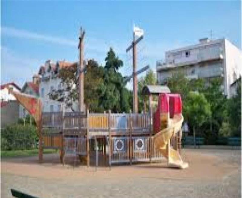 Aire de Jeux Parc Mazon