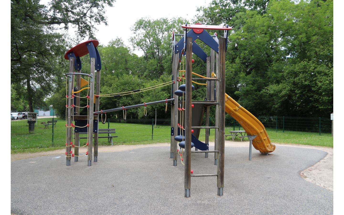 Aire de jeux- Du Ruisseau de L' Ousse
