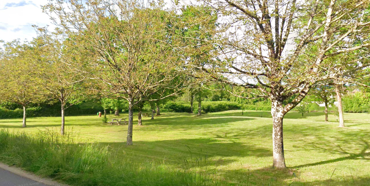 Aire de pique nique - Bourg de Jouhet