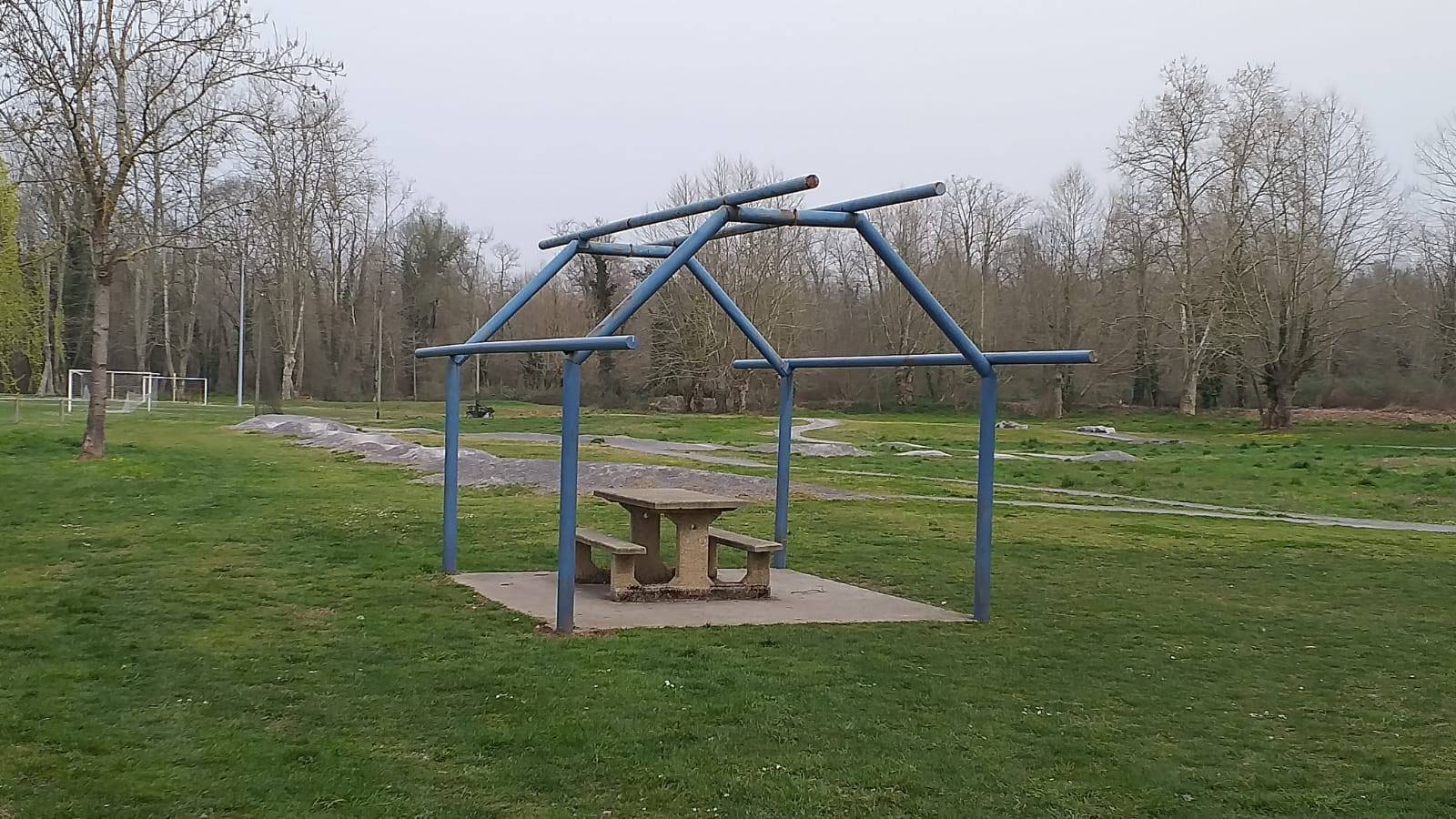 Aire de pique-nique - photo 3