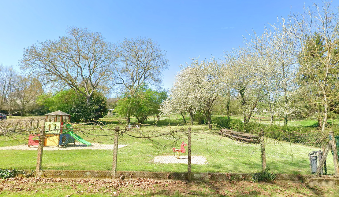 Aire de pique nique - Stade de Verrières