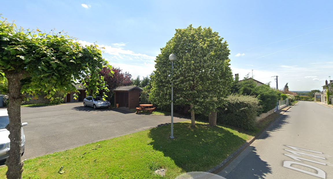 Aire de pique nique - Bourg de Nérignac