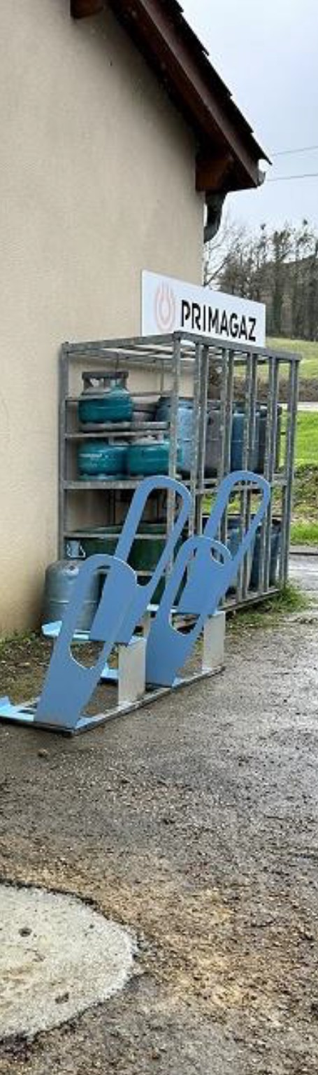 Halte de repos vélo de la salle des fêtes de Poudenas — photo 2