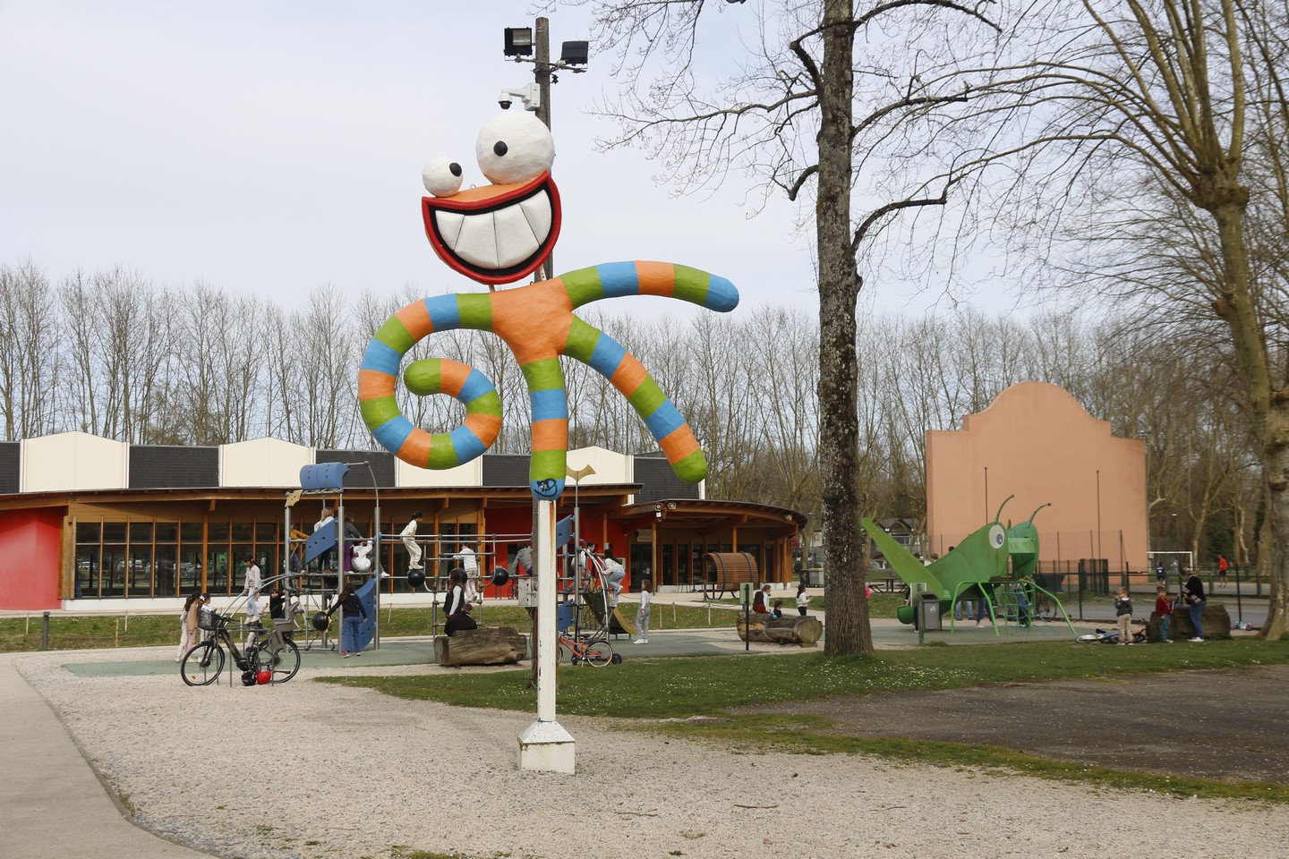 Aire de jeux - Plaine des Sports du Pradeau, Gelos - photo 4