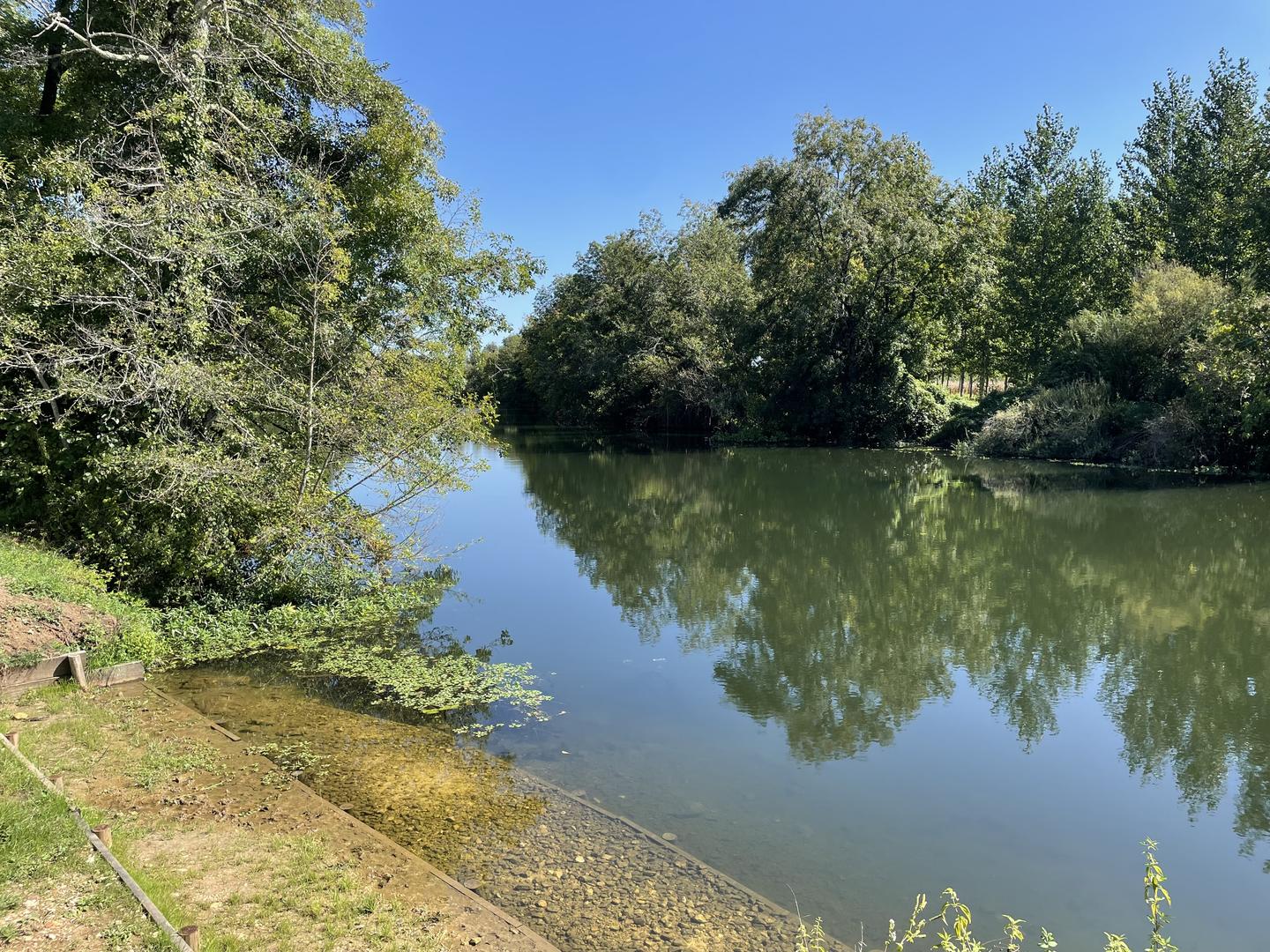 Aire de pique-nique de Saint Front de Pradoux - photo 3