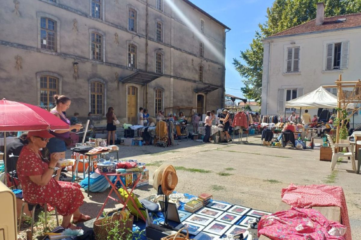 Vide-grenier nocturne — visuel événement