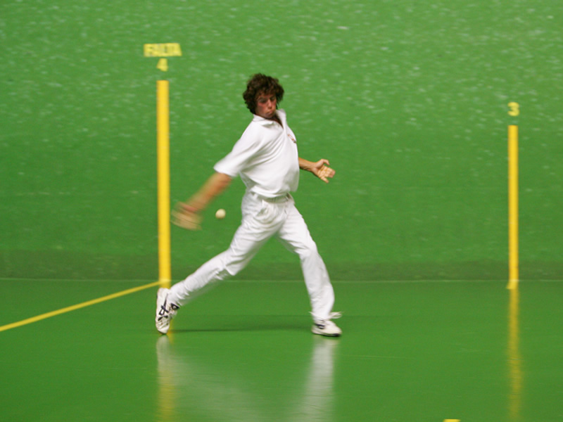 Trinquet Orok Bat