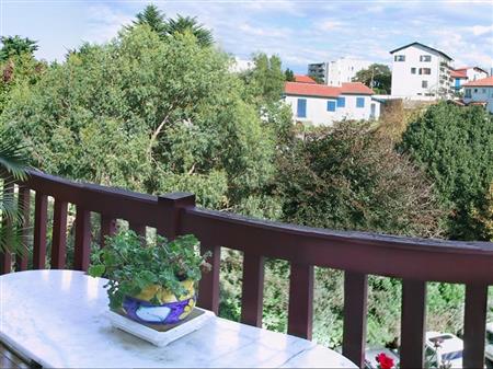 Appartement dans résidence Joyeux Appartement dans résidence Joyeux