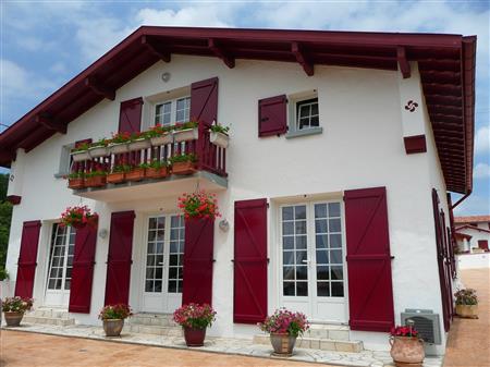 Location 128 Arburua - T3