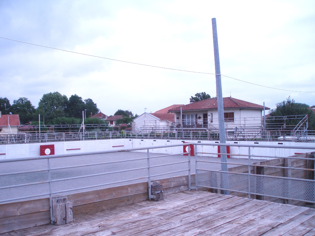 Arènes, Haut-Mauco - photo 3