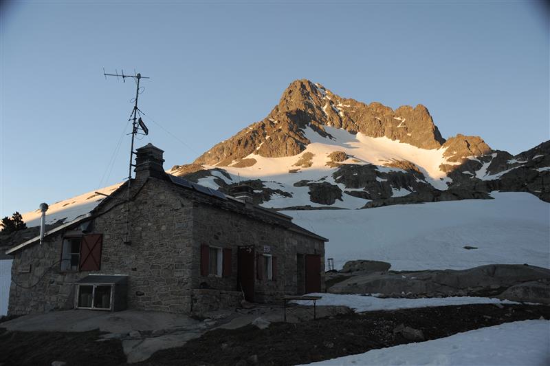Le refuge d'Arrémoulit depuis la gare d'arrivée du Train d'Artouste