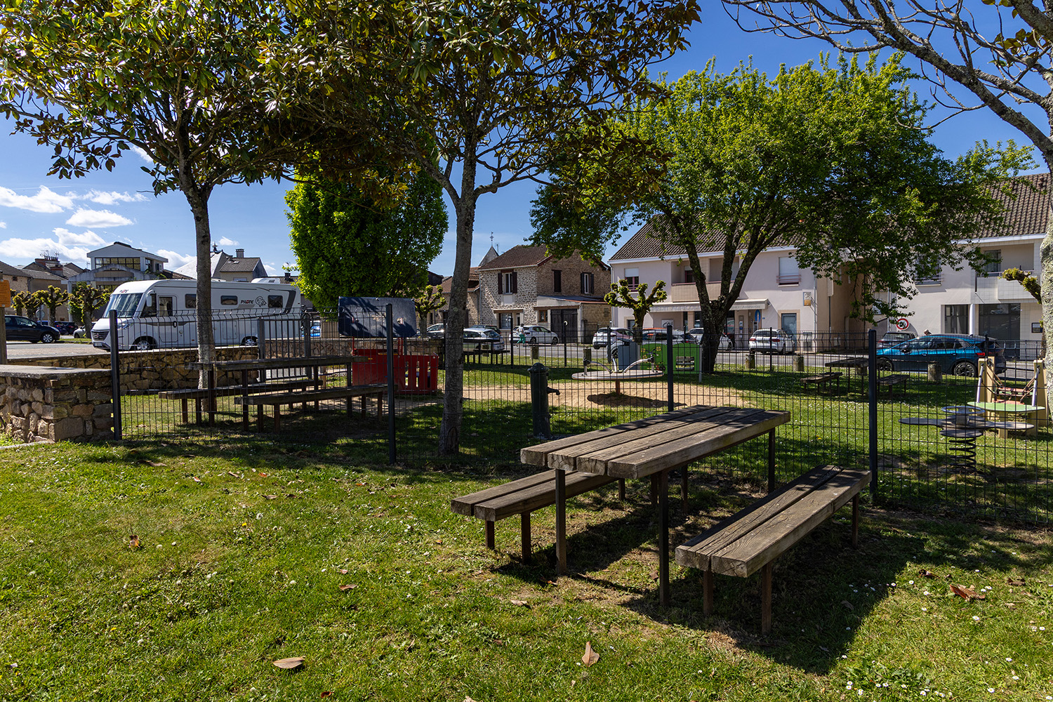 Aire de pique-nique - Bessines bourg