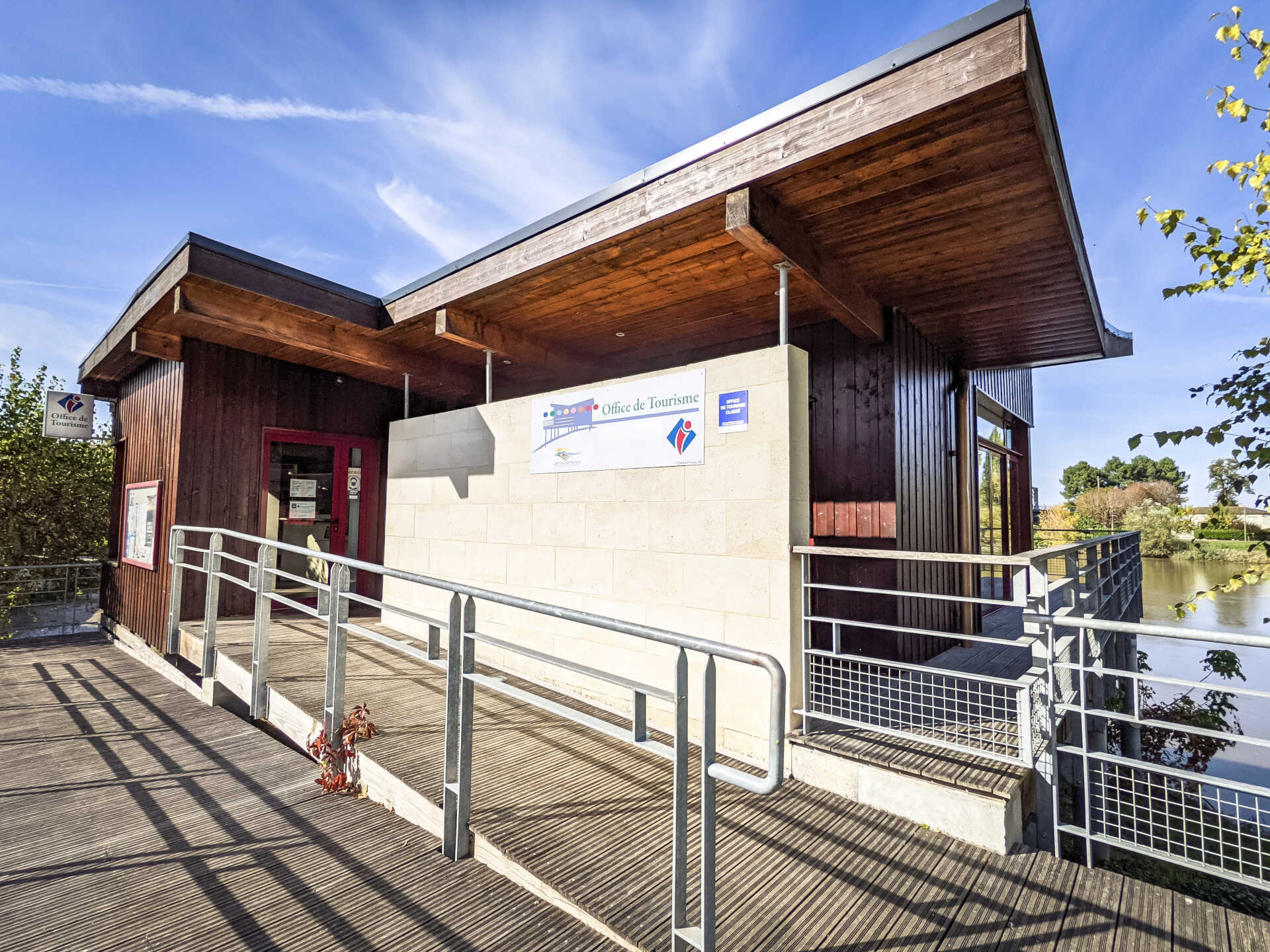 Bureau d'Information Touristique de Branne - Office de Tourisme Castillon-Pujols — photo 2
