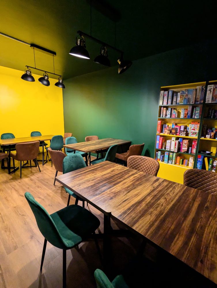 Combo - Boutique et bar à jeux