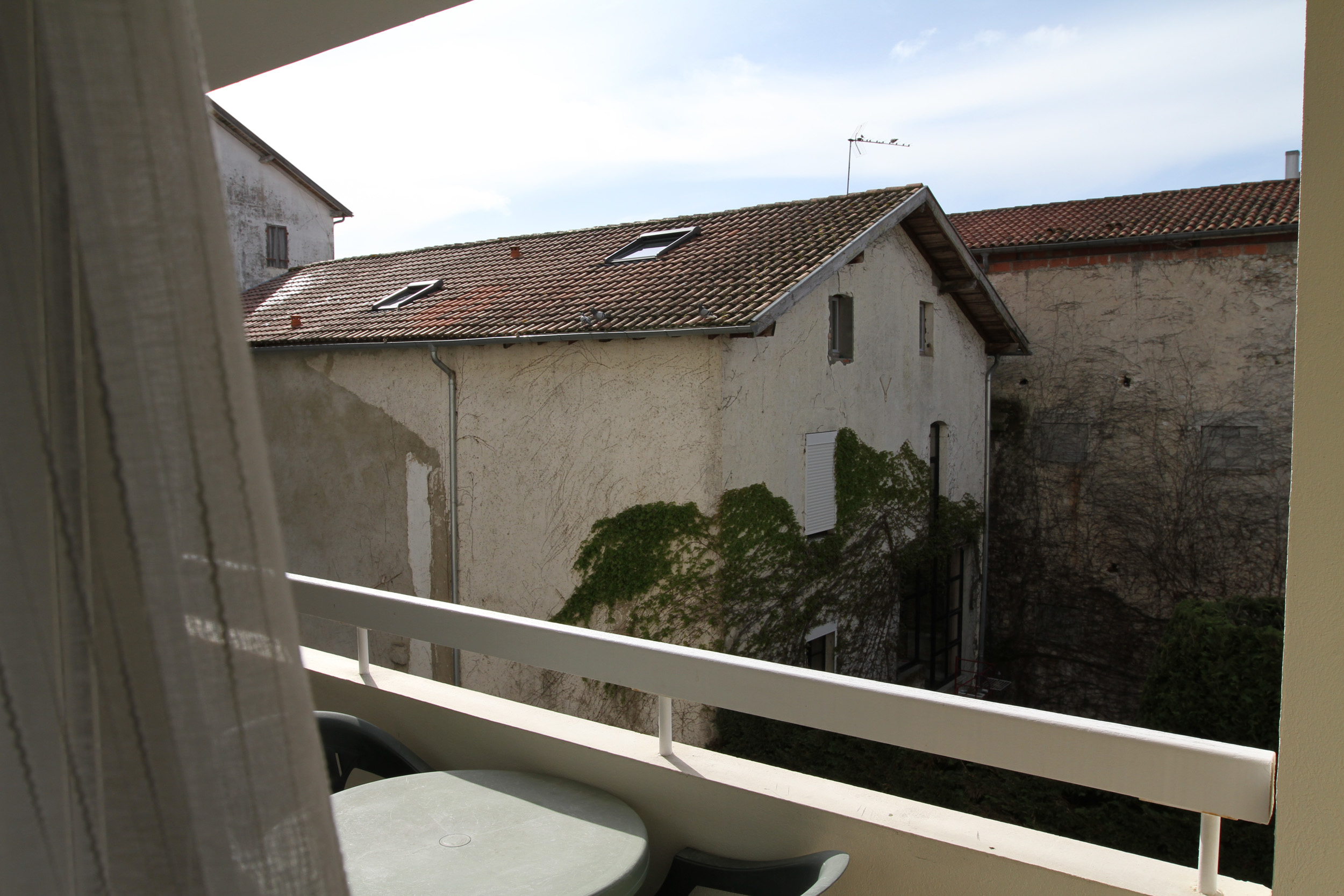 T1 - 1 à 2 pers. - SAR11/A - photo 2