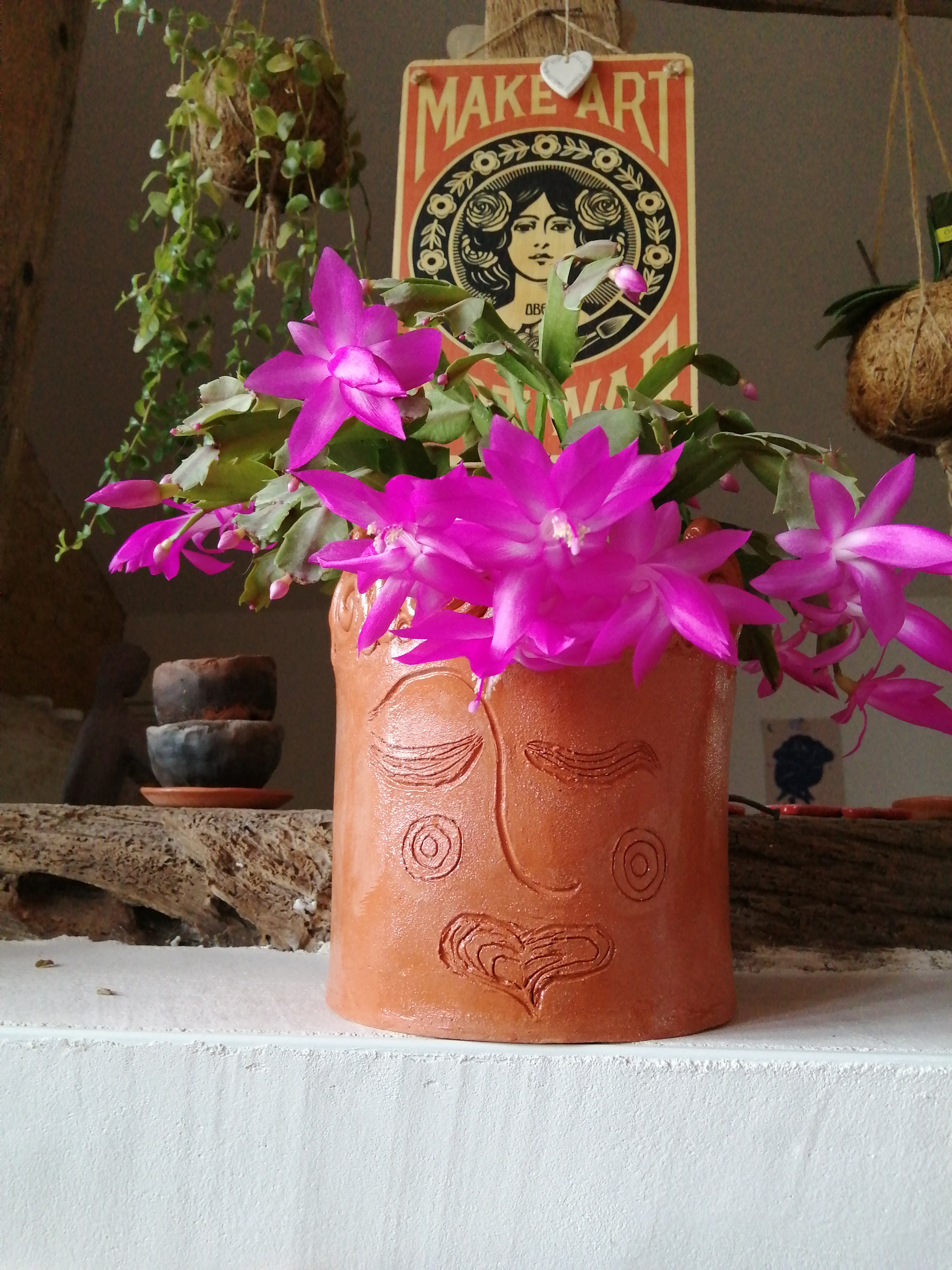 Atelier Poterie Barbotine and Be(e)