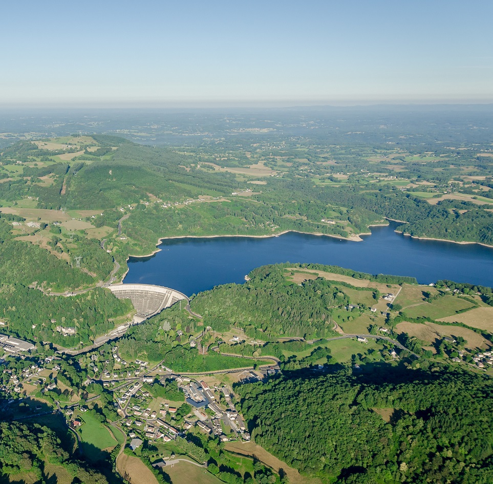 Retenue du Barrage de Bort-Les-Orgues, Bort-les-Orgues - photo 2
