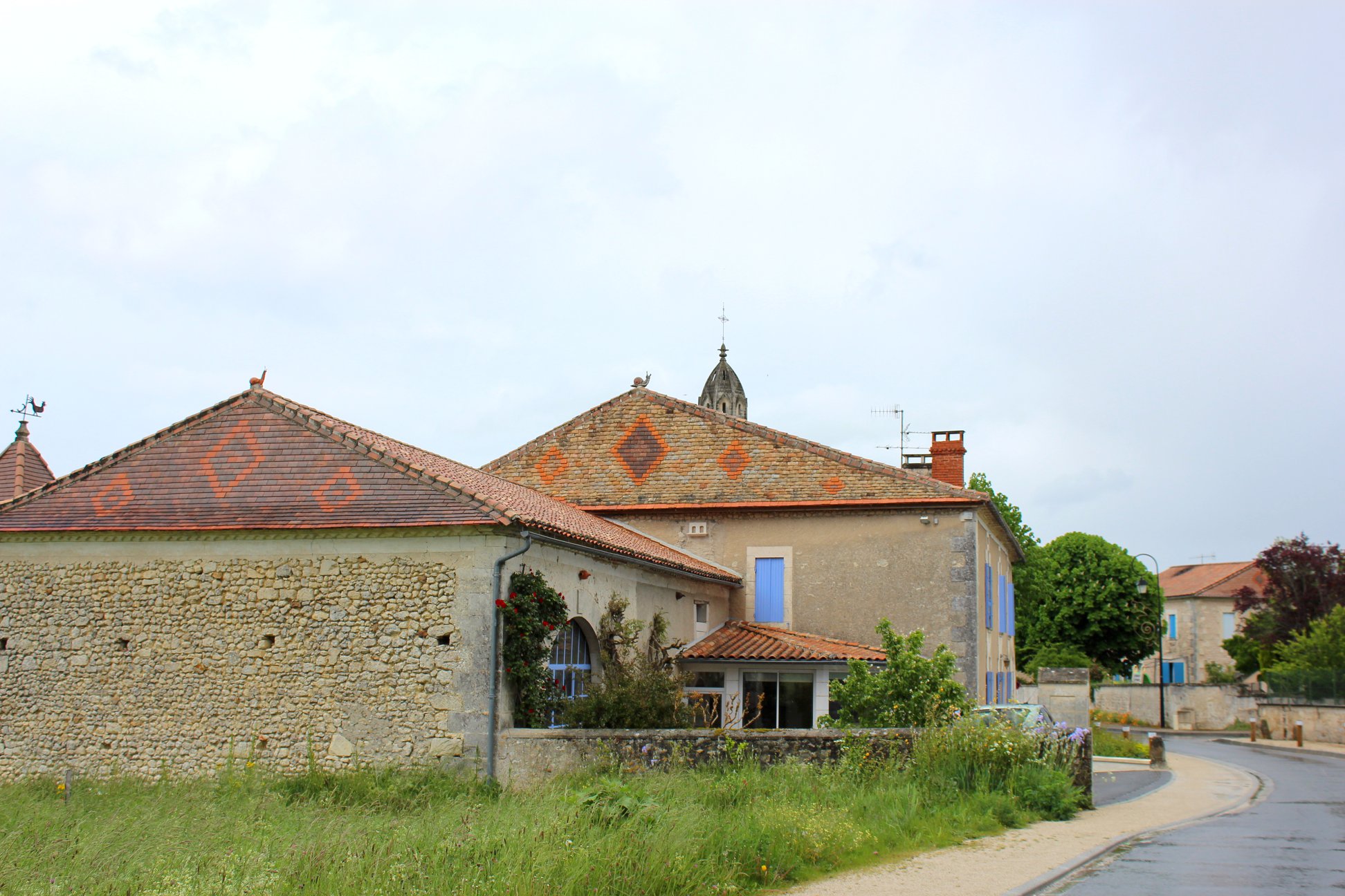 Village de Bertric-Burée, Bertric-Burée